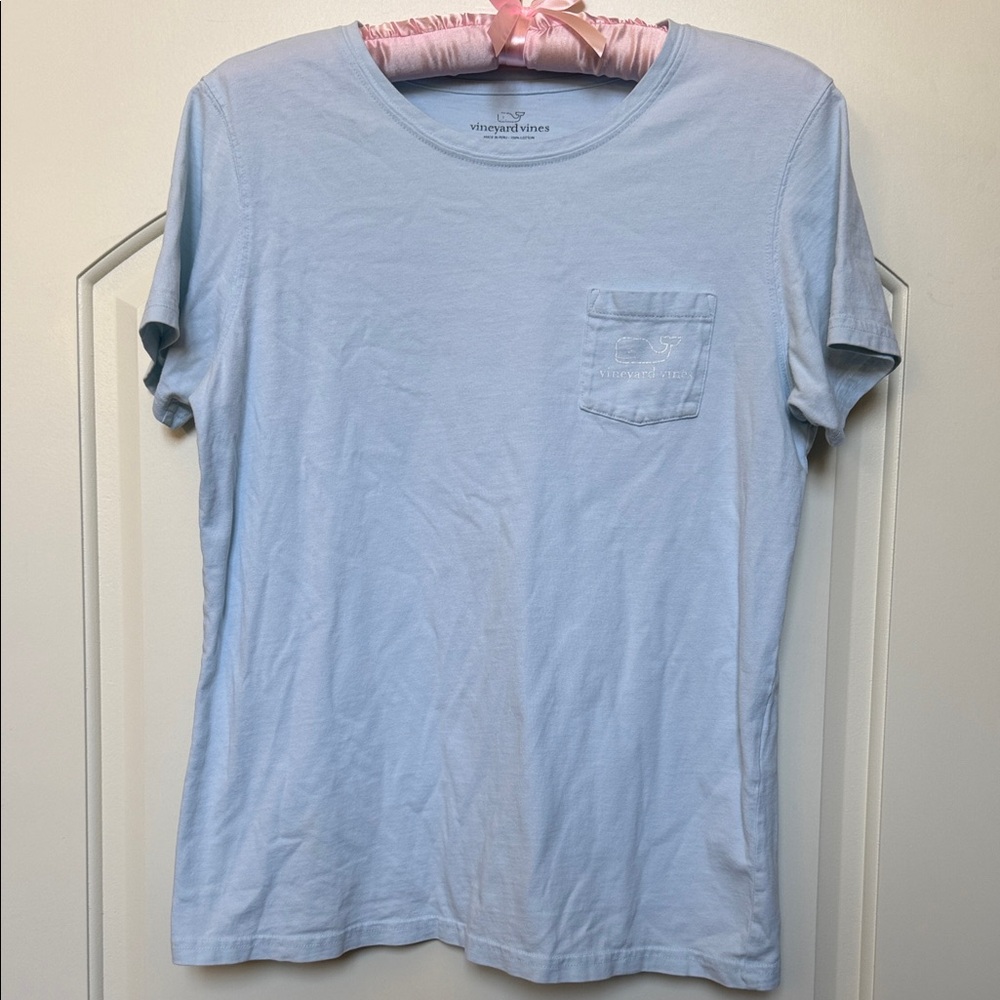 Vineyard Vines Women’s Sky Blue Tee with Pocket